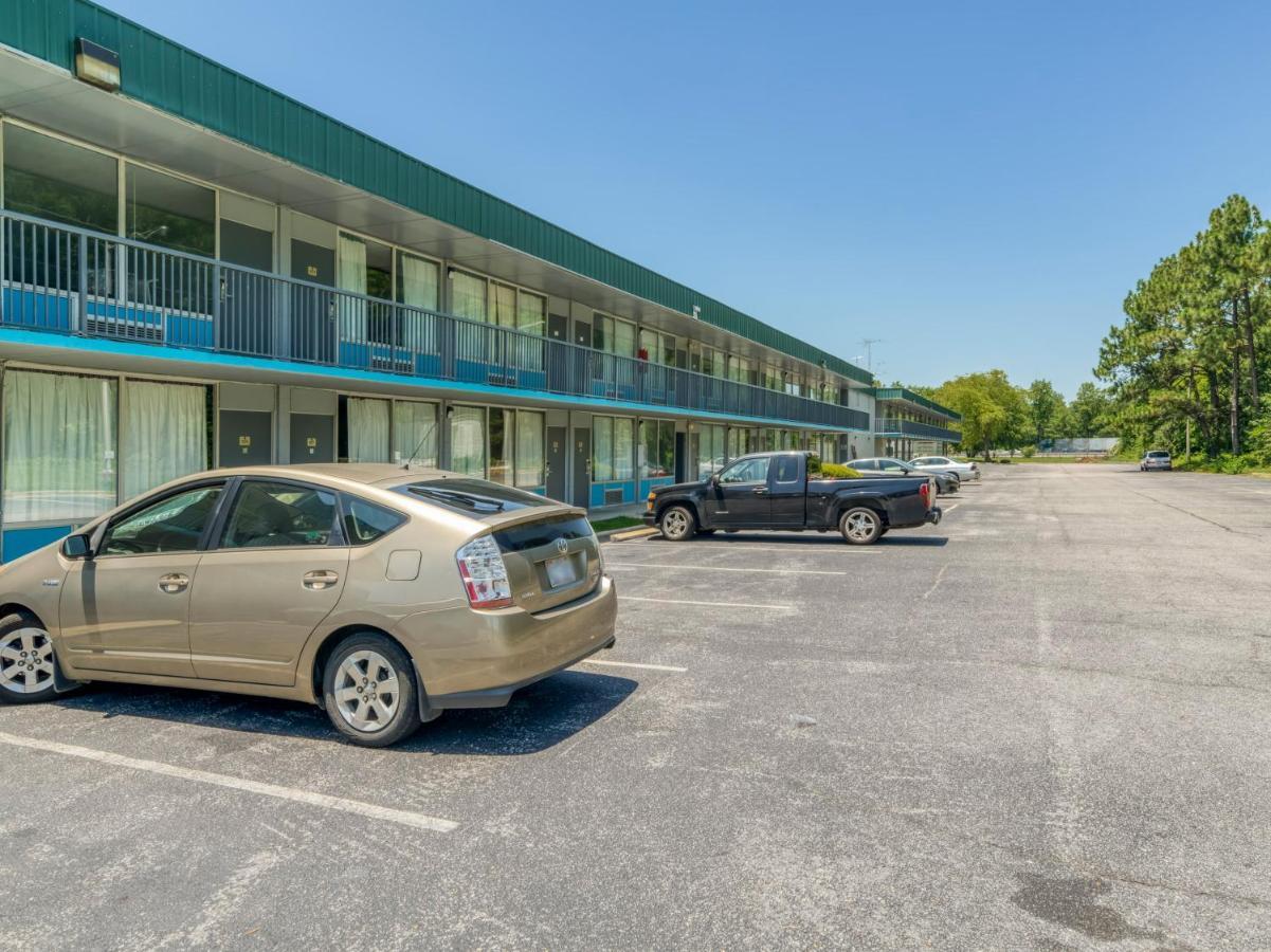 Oyo Hotel Battleboro Exterior foto